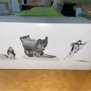 Dept 56 Thatchers Heritage Village Collection Set of 3 #5829-7 Hay Wagon Xmas